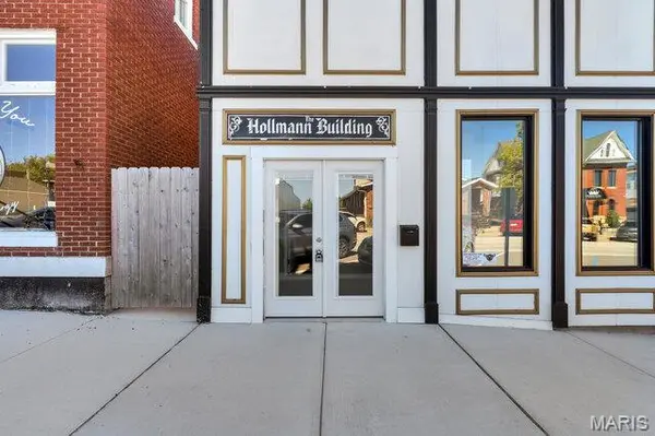 220 E Booneslick RD, Warrenton, MO 63383