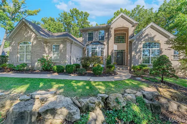 405 Charlemagne DR, Lake St Louis, MO 63367