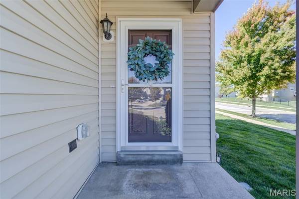501 Country Circle DR, Lake St Louis, MO 63367