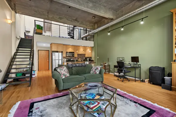2000 S Michigan AVE #304, Chicago, IL 60616