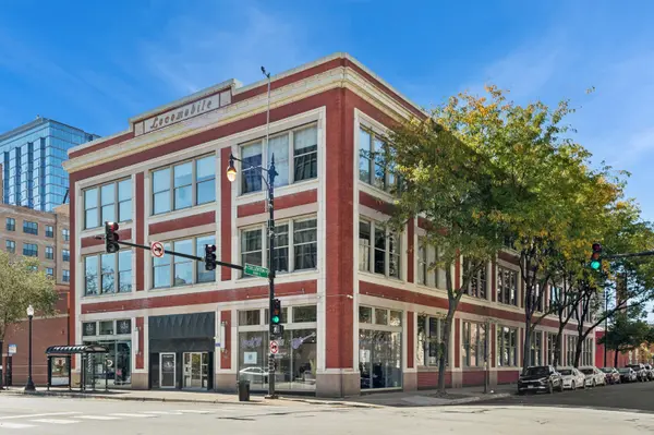 2000 S Michigan AVE #304, Chicago, IL 60616