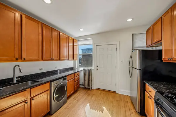 3257 W Olive AVE #3, Chicago, IL 60659
