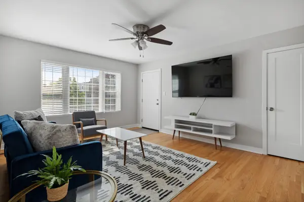 136 Ridge AVE #2, Evanston, IL 60202
