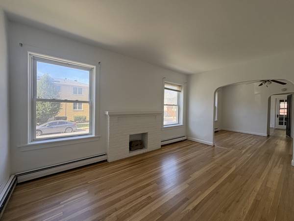 4705 N Long AVE #1N, Chicago, IL 60630