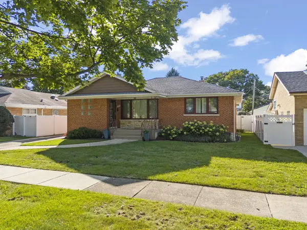 1944 Stratford AVE, Westchester, IL 60154