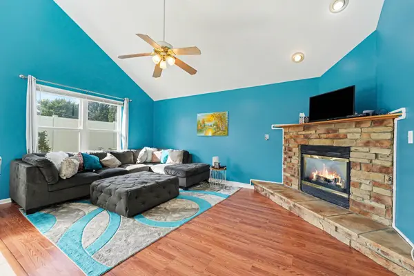 452 Edgewater Drive, Hobart, IN 46342