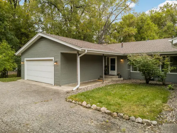 6775 W 192nd AVE, Eden Prairie, MN 55346
