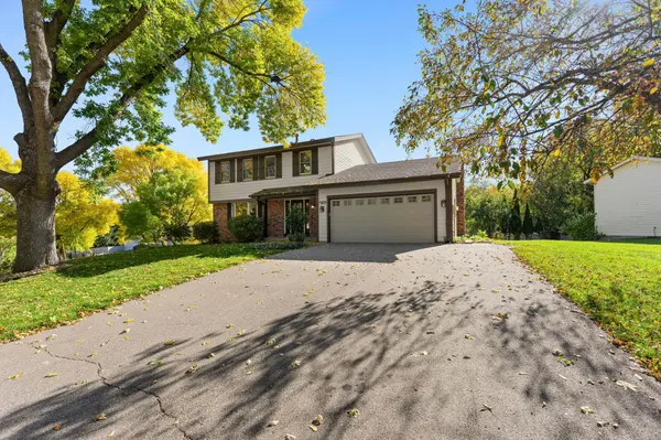 12575 Fescue CT, Eden Prairie, MN 55347