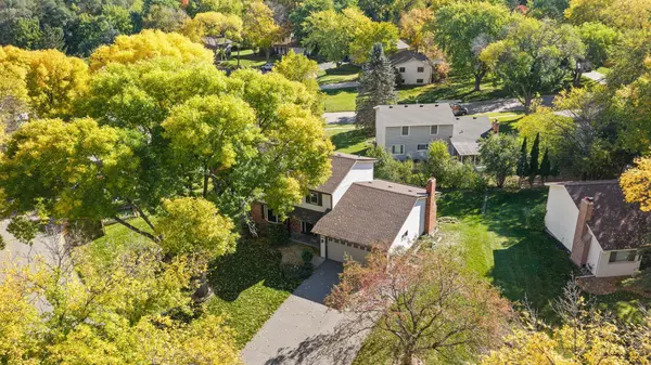 12575 Fescue CT, Eden Prairie, MN 55347