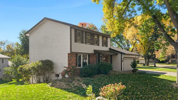 12575 Fescue CT, Eden Prairie, MN 55347