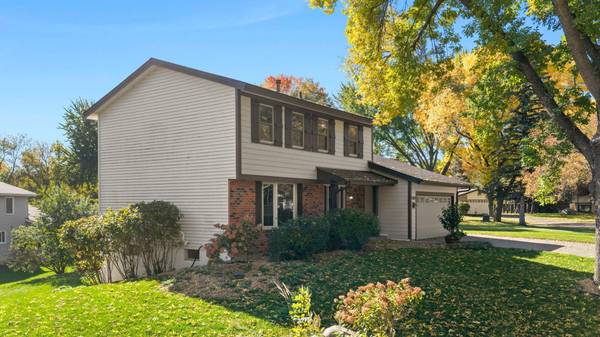 12575 Fescue CT, Eden Prairie, MN 55347