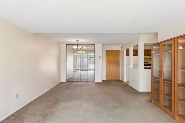 4820 Park Commons DR #118, Saint Louis Park, MN 55416