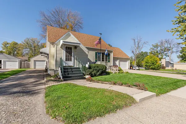908 8th AVE SW, Faribault, MN 55021