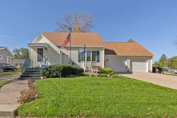 908 8th AVE SW, Faribault, MN 55021