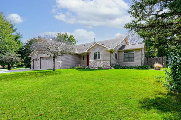 915 Ferndale AVE S, Maplewood, MN 55119