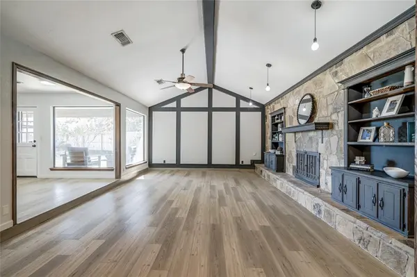 10008 Albert LN, Yukon, OK 73099