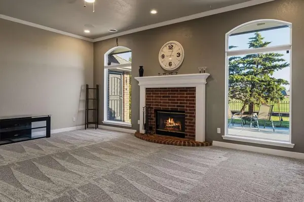 11616 Royal Coach DR, Yukon, OK 73099