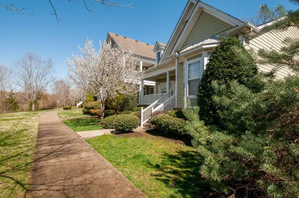 8684 Gauphin Pl, Nashville, TN 37211
