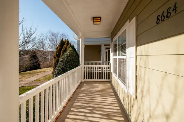 8684 Gauphin Pl, Nashville, TN 37211