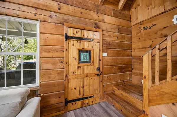 1243 Carrs Creek Rd, Townsend, TN 37882
