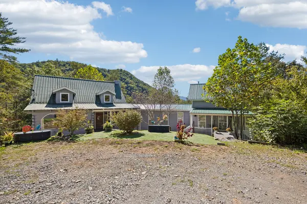1243 Carrs Creek Rd, Townsend, TN 37882