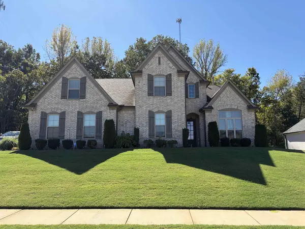 125 LAUREL GLEN DR, Oakland, TN 38060