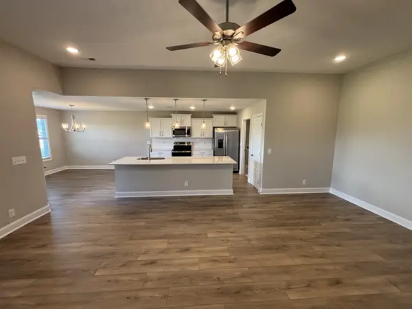 771 Emma Dean Dr, Clarksville, TN 37042
