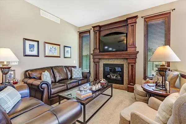 813 W Ledgestone St, Andover, KS 67002