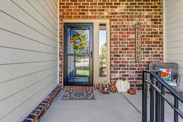 813 W Ledgestone St, Andover, KS 67002