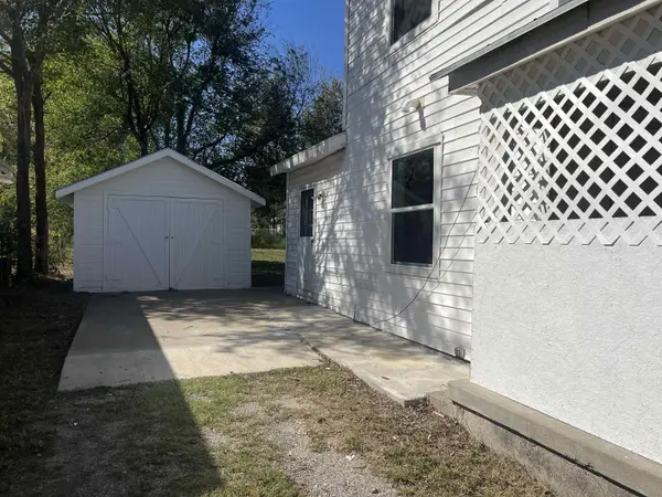 617 N 4, Arkansas City, KS 67005