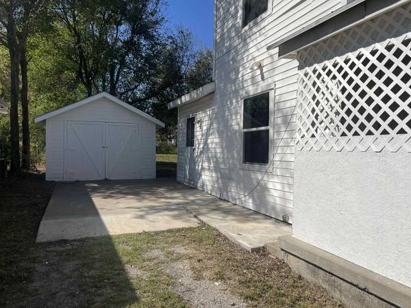 617 N 4, Arkansas City, KS 67005