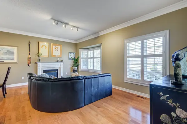 2 Orchard Park Gate, Brampton, ON L6R 1W5