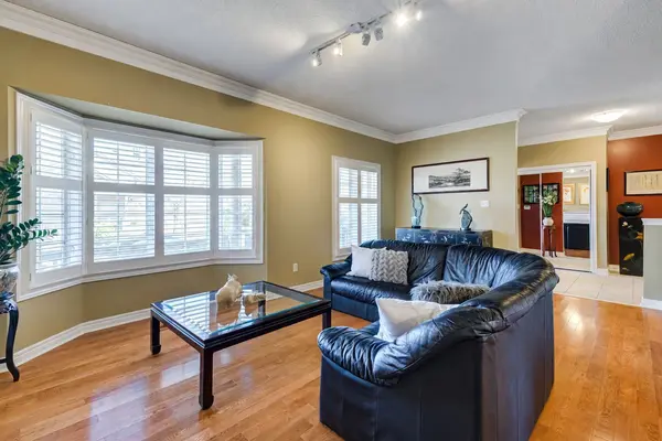 2 Orchard Park Gate, Brampton, ON L6R 1W5