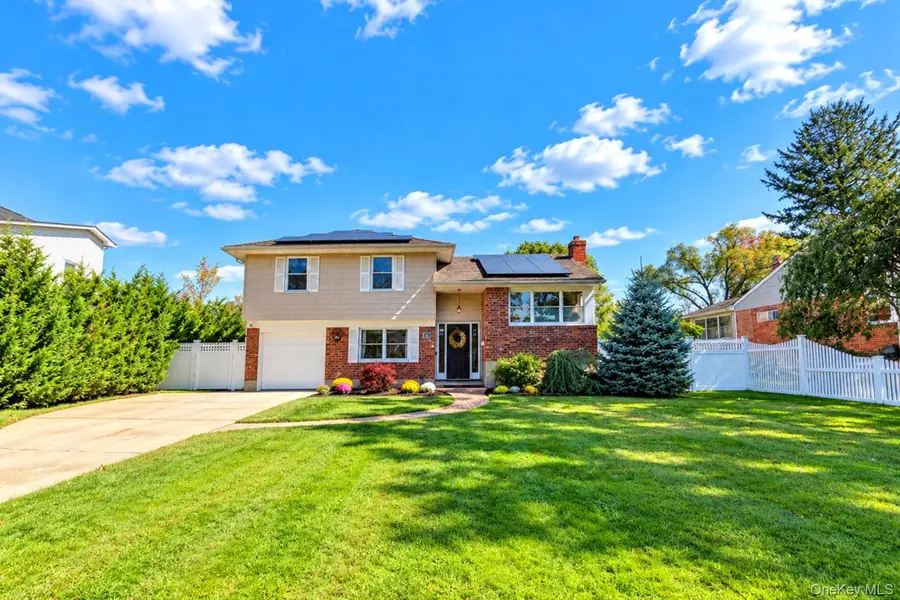 49 Simmons DR, East Islip, NY 11730