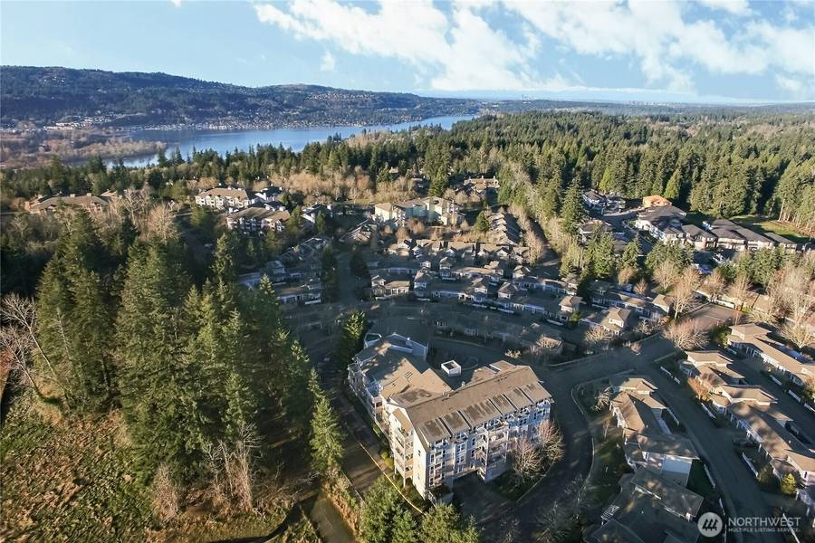 22535 SE Highland CIR #302, Issaquah, WA 98029