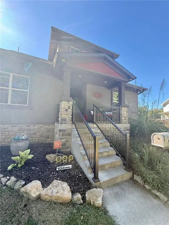 1608 Smith ST, Blue Springs, MO 64015