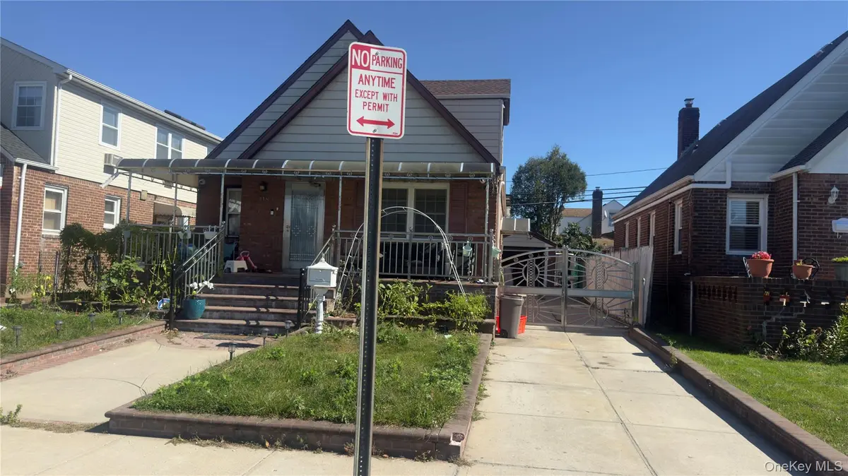 118 Sussex RD, Elmont, NY 11003