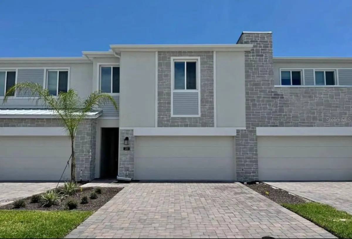 138 NINE IRON DR, Davenport, FL 33896