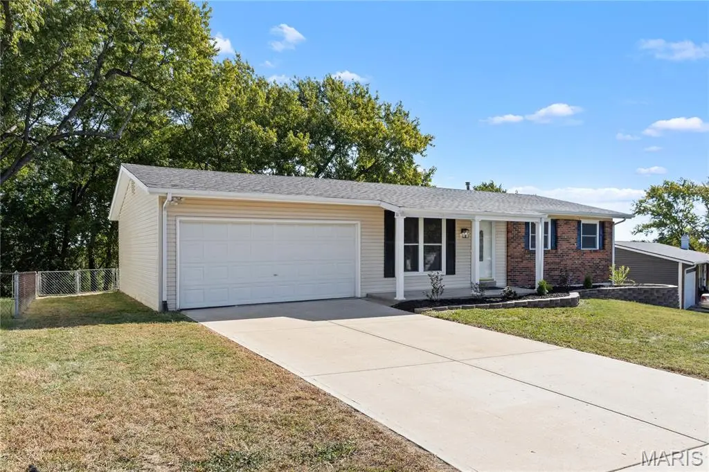 3609 Arlington DR, St Charles, MO 63303