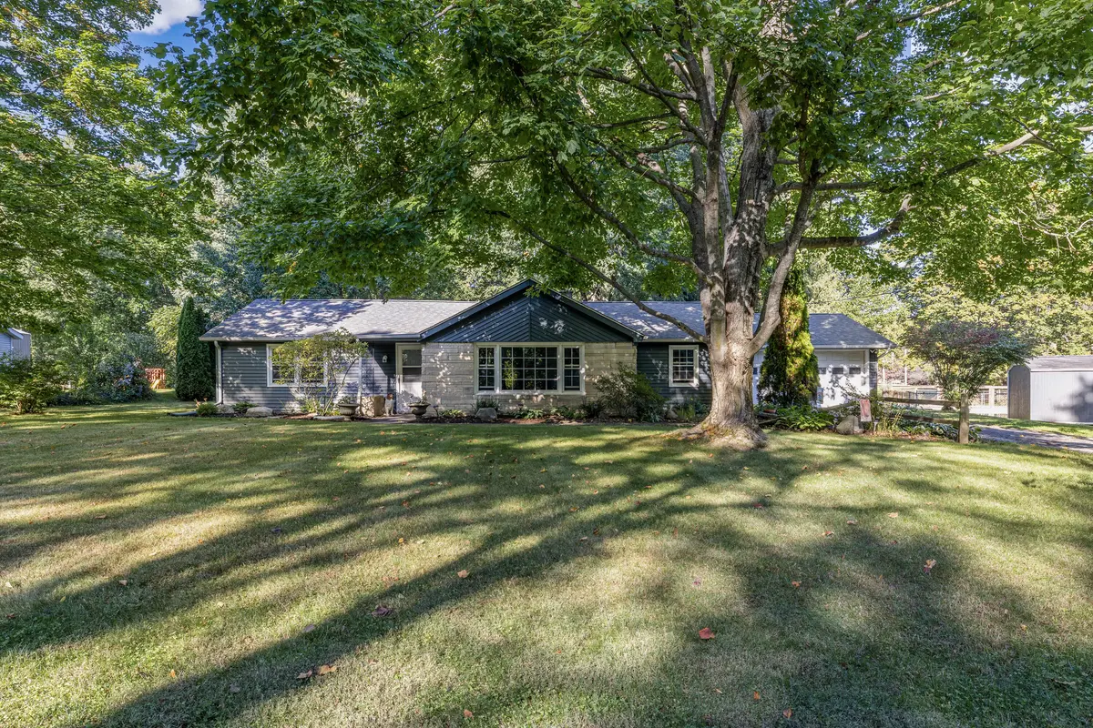 1042 S Marquette ST, La Porte, IN 46350