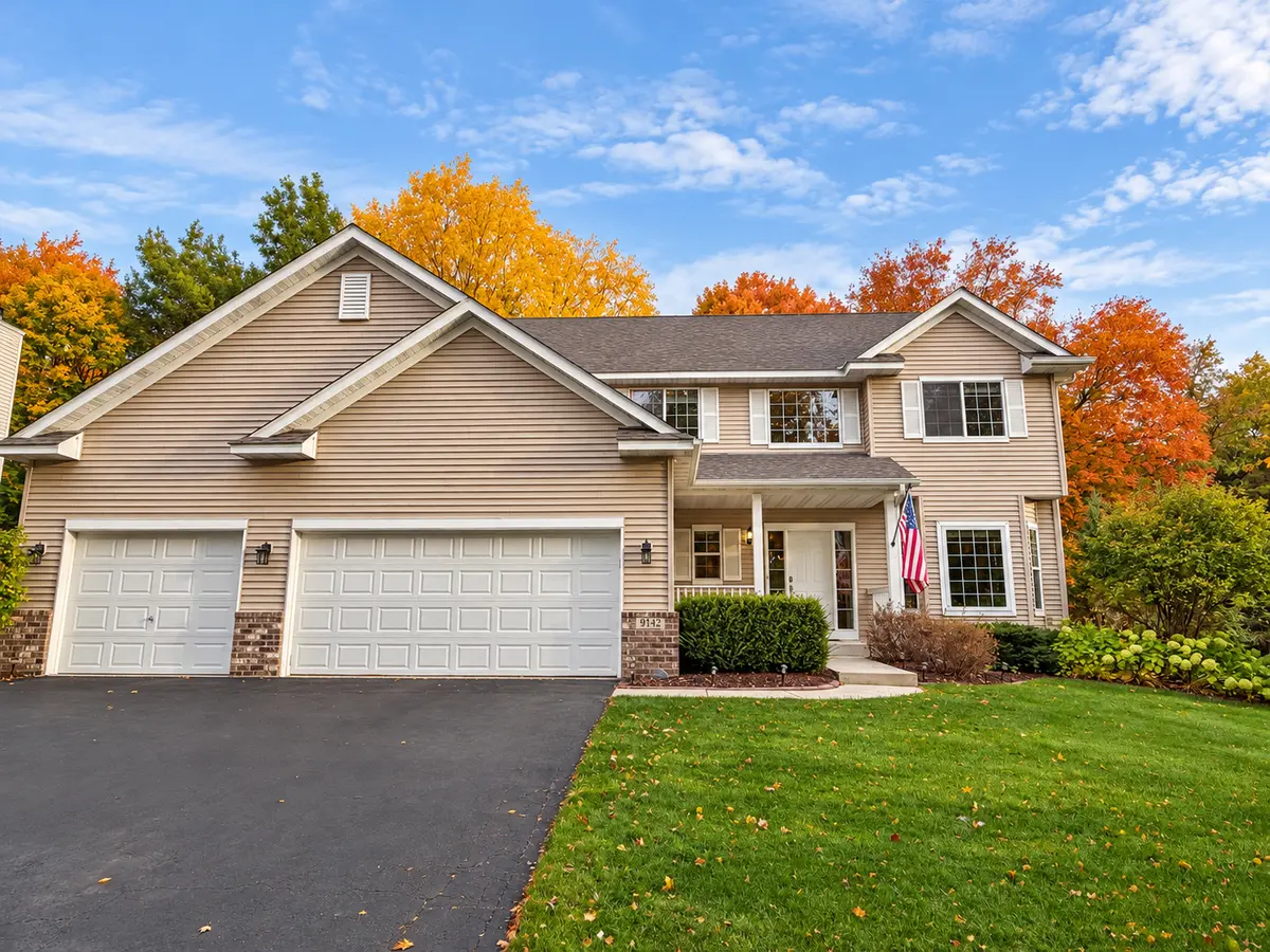 9142 Woodland DR, Saint Bonifacius, MN 55375