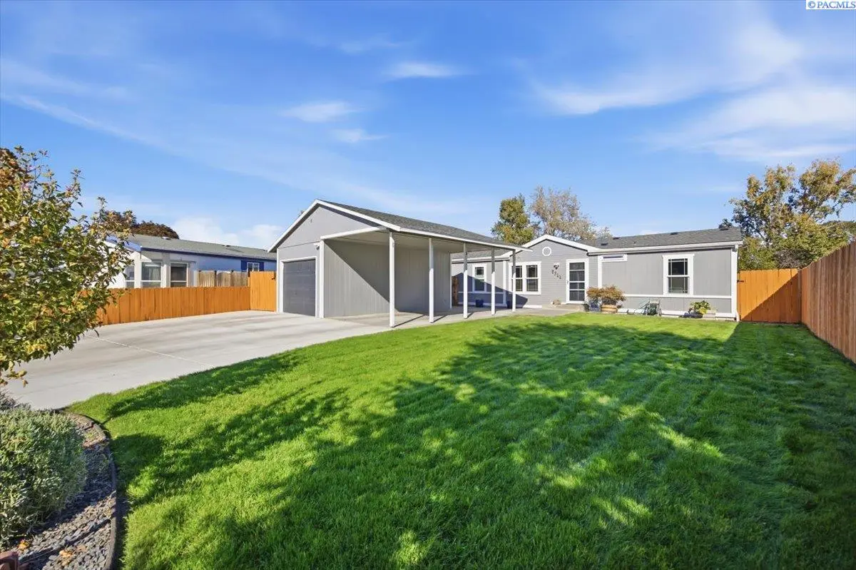 2344 S Buntin Lp, Kennewick, WA 99337