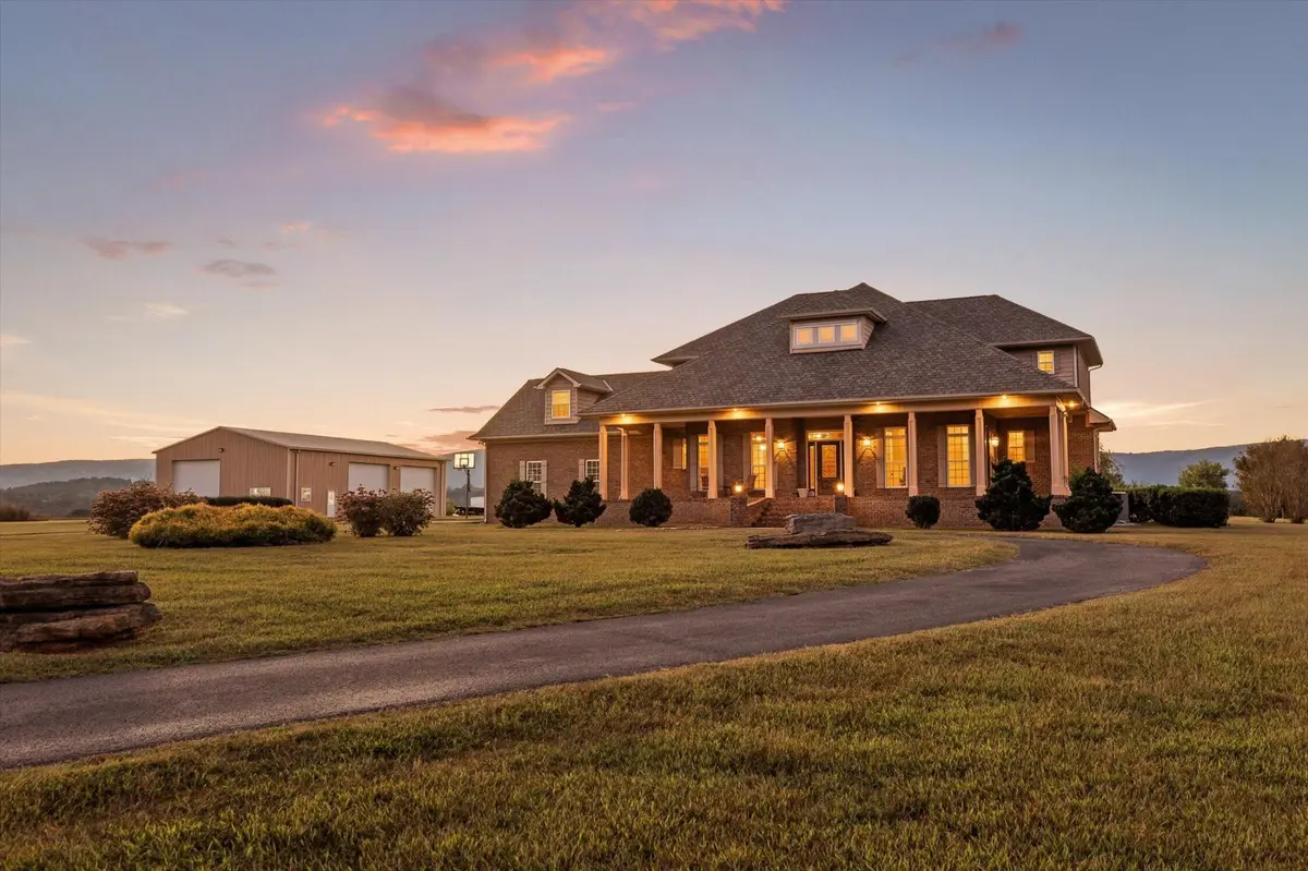 8299 E Valley Road, Dunlap, TN 37327