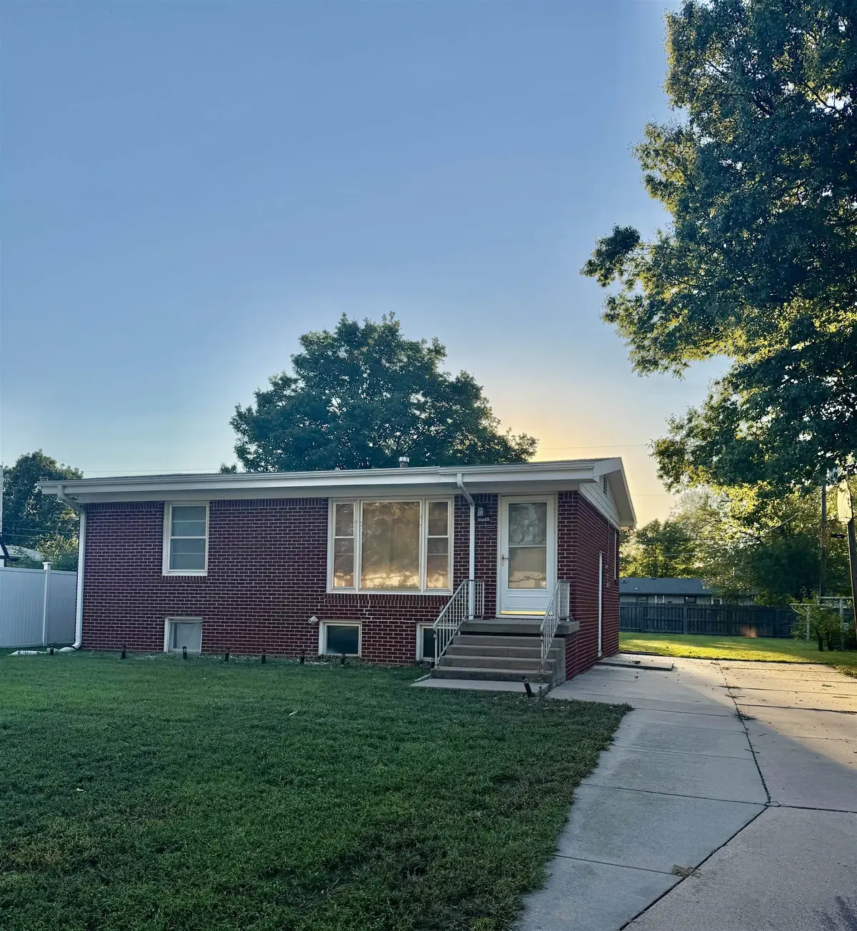 1017 S Poplar, Newton, KS 67114
