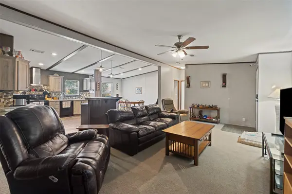 151 Brianna CIR, Johnson City, TX 78636