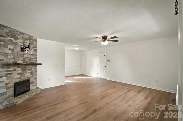37 Laurel ST, Granite Falls, NC 28630