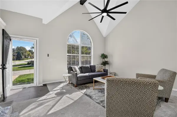 1500 NE Bronze DR, Lee's Summit, MO 64086