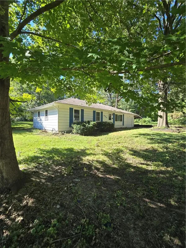 9355 E 69th ST, Raytown, MO 64133