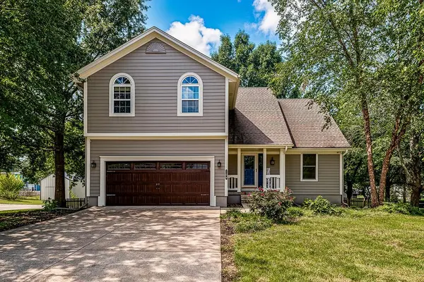 704 Lark ST, Raymore, MO 64083