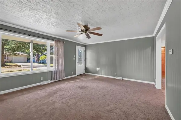 340 Champ ST, Peculiar, MO 64078